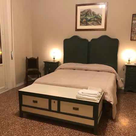 Vendégház Al Teatro Biondo